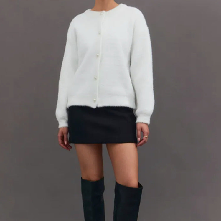 Dames Fluff Cardigan avec des boutons décoratifs en perles Chic und Stil