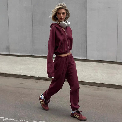 Women's sporty hoodie set with high collar and comfortable pants Chic and Style
