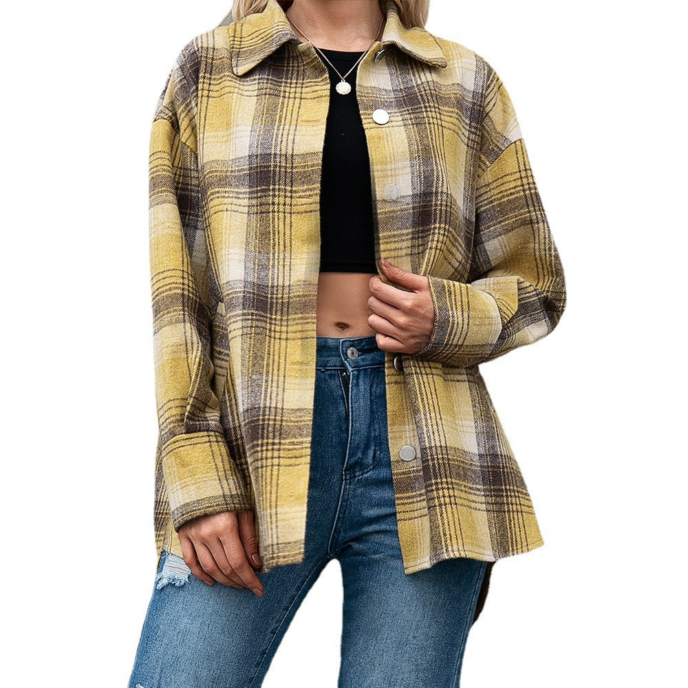 Chemise à carreaux pour femmes à coupe courte Chic und Stil