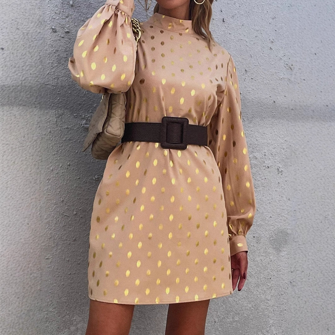 Robes chemises élégantes pour femmes avec accents métalliques et ceinture à la taille Chic und Stil