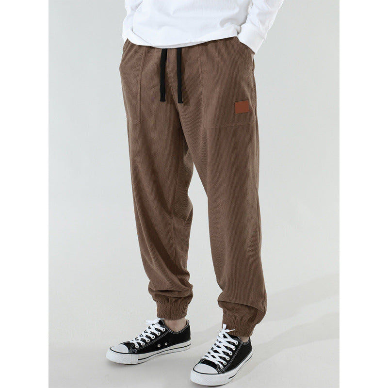 Comfortable casual pants for men with elastic waistband and relaxed fit Chic und Stil