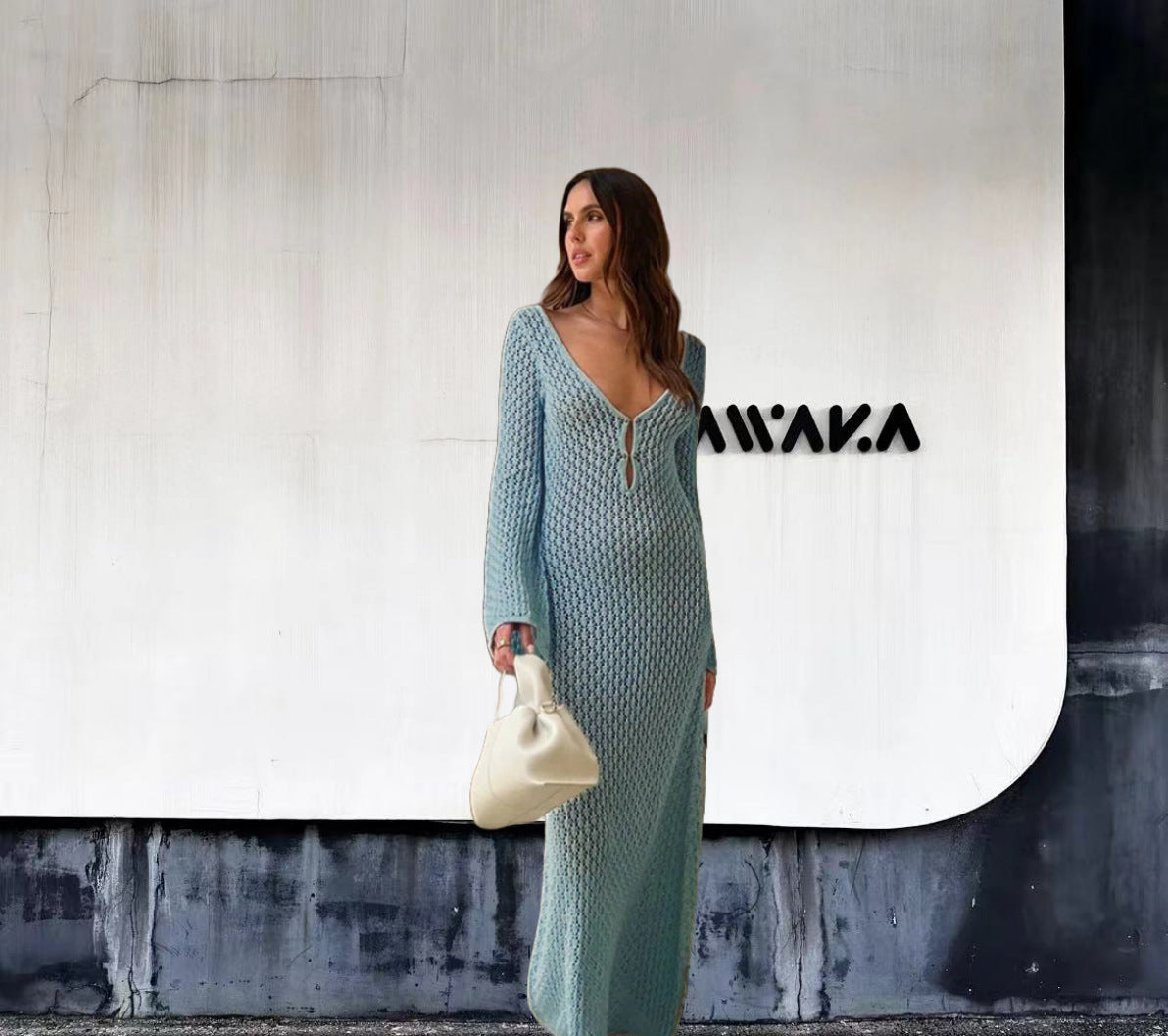 Robe maxi tricot pour femmes avec décolleté en V profond et détails de volants tendance Chic und Stil