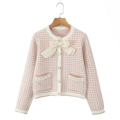 Dame gilet avec des détails décoratifs et un col châle charmant Chic und Stil