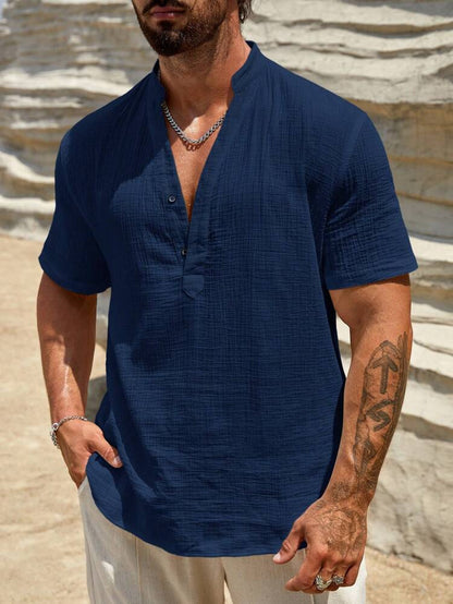 Chemise Henley à manches courtes pour hommes avec col montant moderne en matériau coton léger Chic und Stil