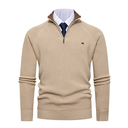 Elegant knitted pullover for men with high collar and zipper Chic und Stil