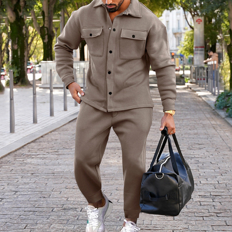 Costume de loisir tendance pour hommes avec poches pratiques et col montant Chic und Stil