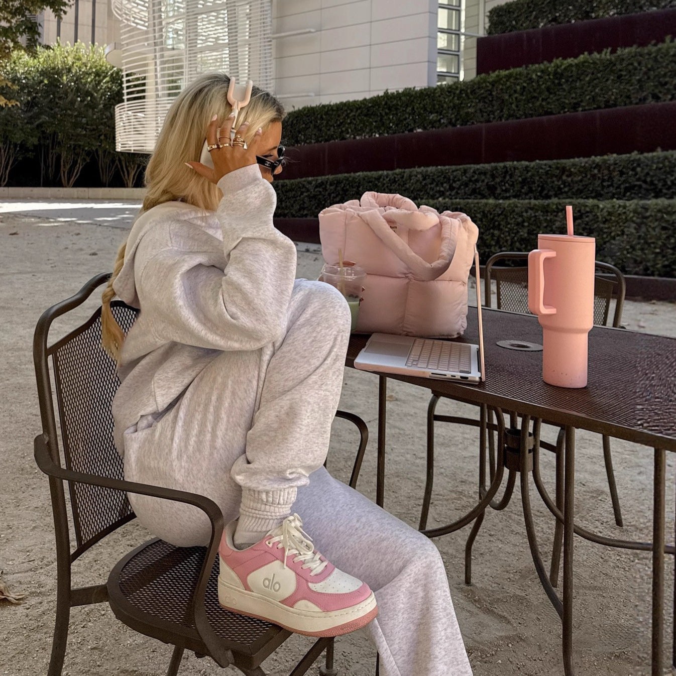 Women oversized casual hoodie with kangaroo pocket and chic tracksuit pants set