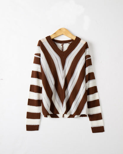 Dames pull-over en V avec un motif rayé raffiné Chic und Stil
