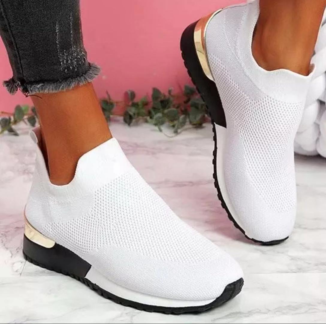 Dames Breatheable Slip-On Sneakers avec dessus en tricot flexible Chic und Stil