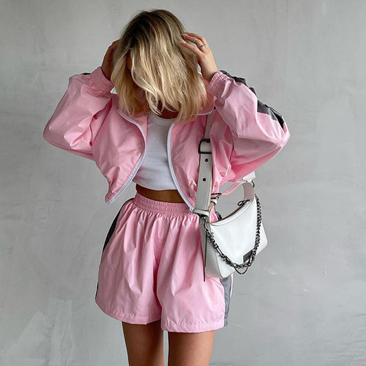 Veste coupe-vent sportive et stylée pour femmes avec shorts Chic und Stil