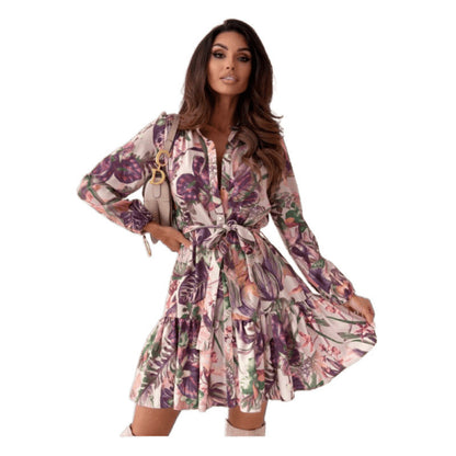 Robe mini à fleurs avec ceinture à boutons pour dames Chic und Stil