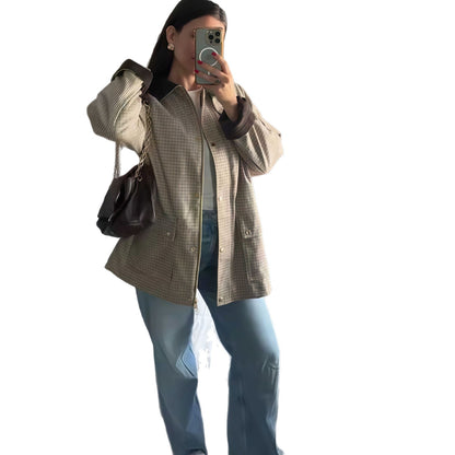 Ladies Checked Utility Jacket with Modern Cut and Practical Pockets Chic and Style