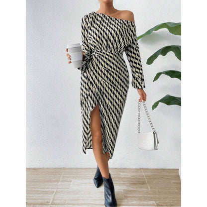 Robe midi femme avec coupe asymétrique et motif vagues élégant Chic und Stil