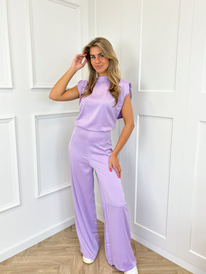 Dames élégant combinaison avec col étroit et fermeture éclair latérale Chic und Stil