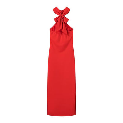 Robe maxi femme avec un col halter ludique et un élégant nœud. Chic und Stil