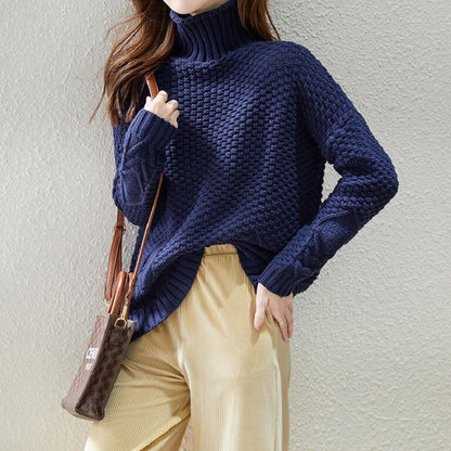 Dames pull en grosses mailles avec col haut et design structuré Chic und Stil