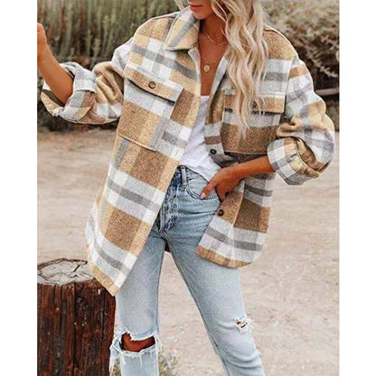 Veste chemise surdimensionnée pour dames avec motif à carreaux et poches pratiques Chic und Stil