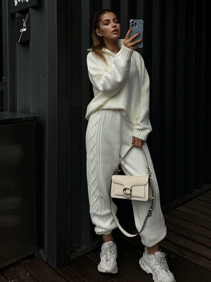 Chic and Style women's knit sweater and leisure pants set
