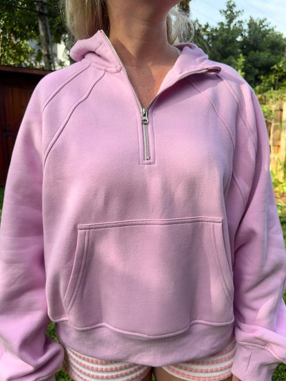 Ladies Pullover Sweatshirt with Half-Zip in Soft Fleece and Practical Kangaroo Pocket Chic und Stil
