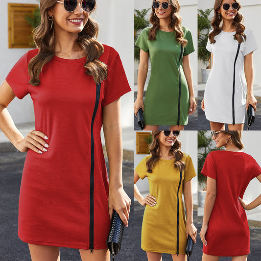 Robe ajustée pour femmes avec fermeture éclair latérale et col rond Chic und Stil
