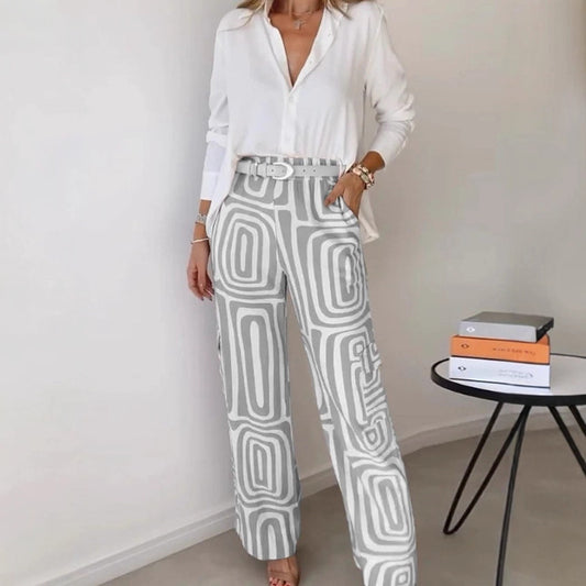 Flared pants for women with a patterned design and high waist Chic and Style