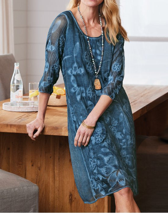 Robe midi décontractée pour femmes avec motifs floraux et manches ¾ Chic und Stil