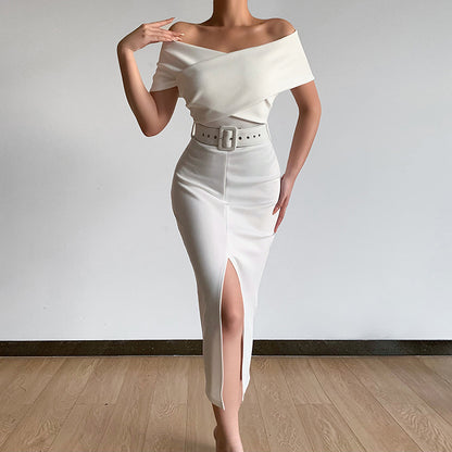 Robe midi pour femmes ajustée avec décolleté bardot et fente latérale Chic und Stil