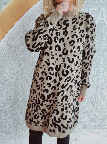 Robe en grosse maille pour dames avec un motif léopard moderne Chic und Stil