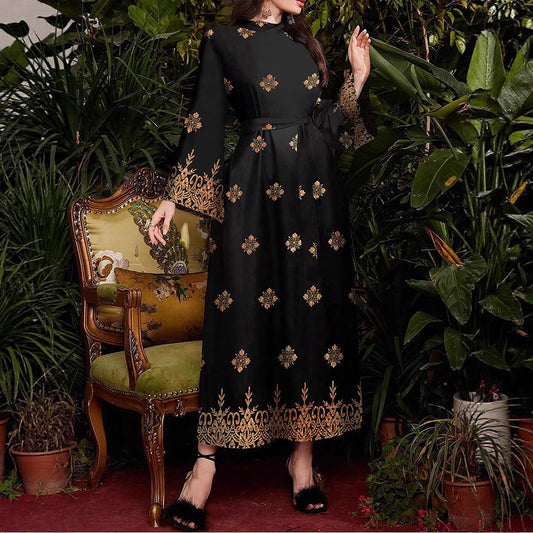 Robe de soirée festive pour femmes avec un élégant motif doré et floral Chic und Stil