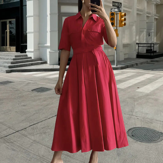 Robe chemise pour femmes avec ceinture cintrée et détails classiques Chic und Stil