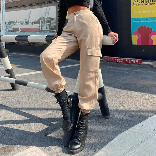 Pantalon cargo pour femmes avec taille élastique et poches latérales Chic und Stil