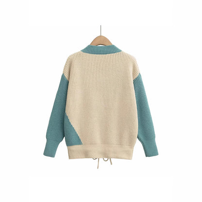 Thick knit pullover for women with V-neck and practical pockets Chic und Stil