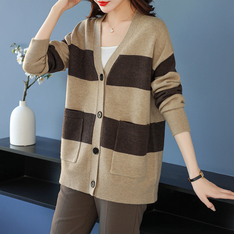 Dames cardigan décontracté à rayures larges et poches plaquées Chic und Stil
