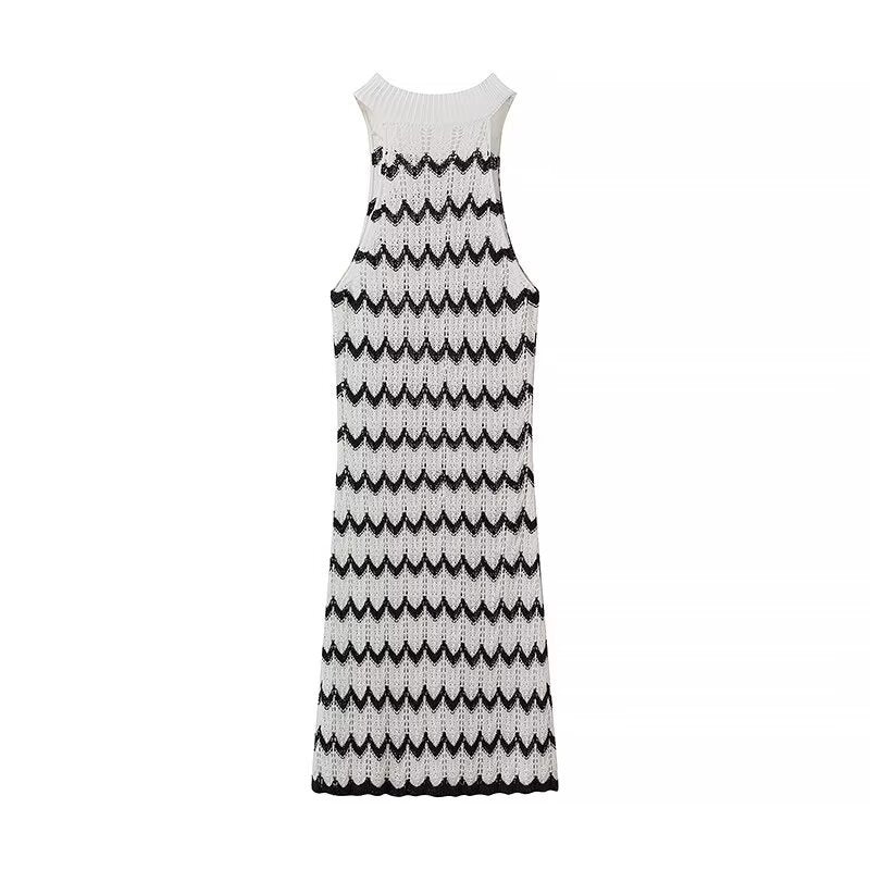 Robe en tricot pour dames avec motif ondulé et dos nageur élégant Chic und Stil