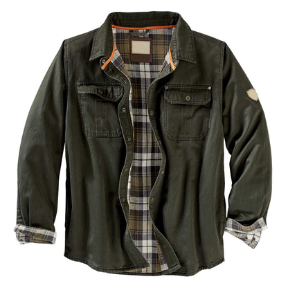 Functional flannel shirt for men with a practical pocket layout and an attractive checkered design Chic and Style