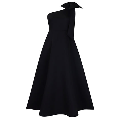 Robe maxi femme avec coupe asymétrique et élégante boucle Chic und Stil