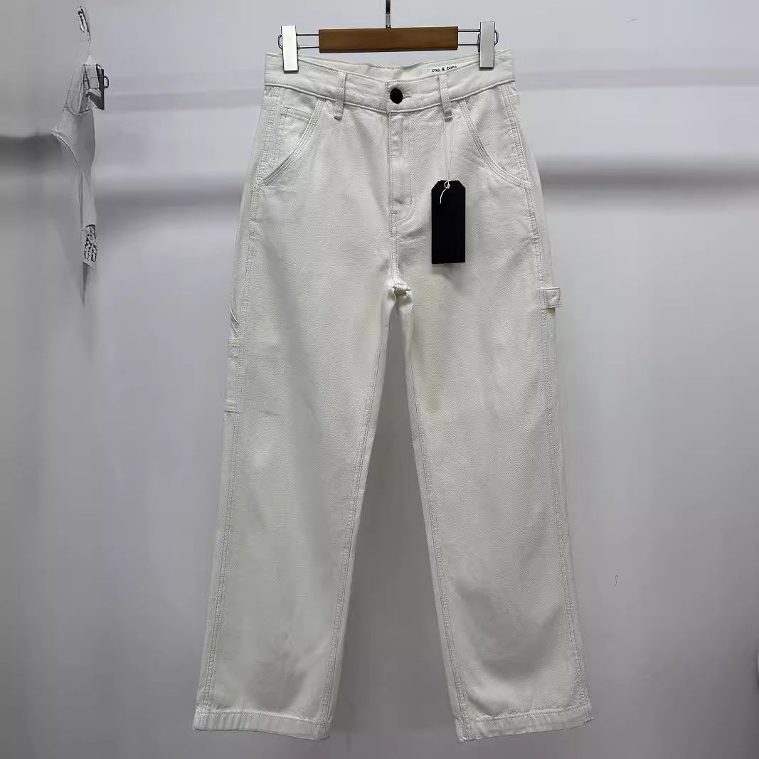 Wide cargo pants for women with practical pockets and comfortable fit Chic und Stil
