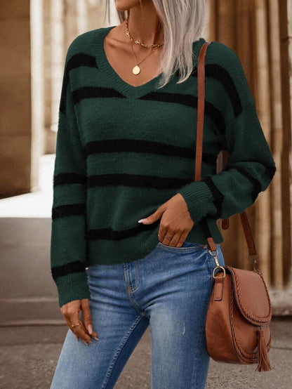 Pull femme avec décolleté en V, rayures larges et matière douce Chic und Stil