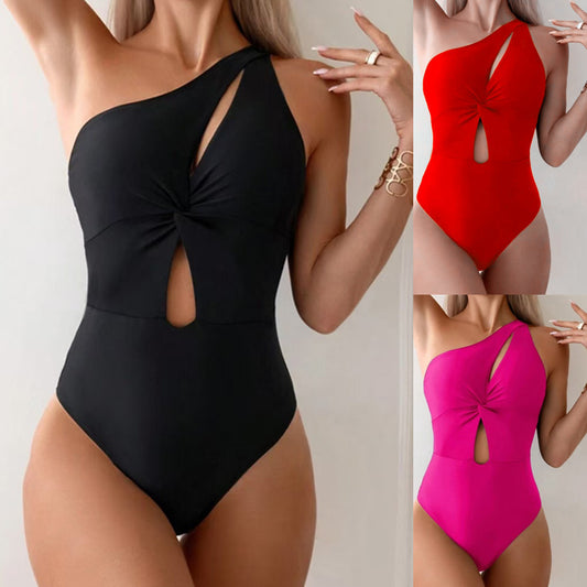 Maillot de bain une pièce pour femmes avec coupe asymétrique et détail en forme de nœud Chic und Stil