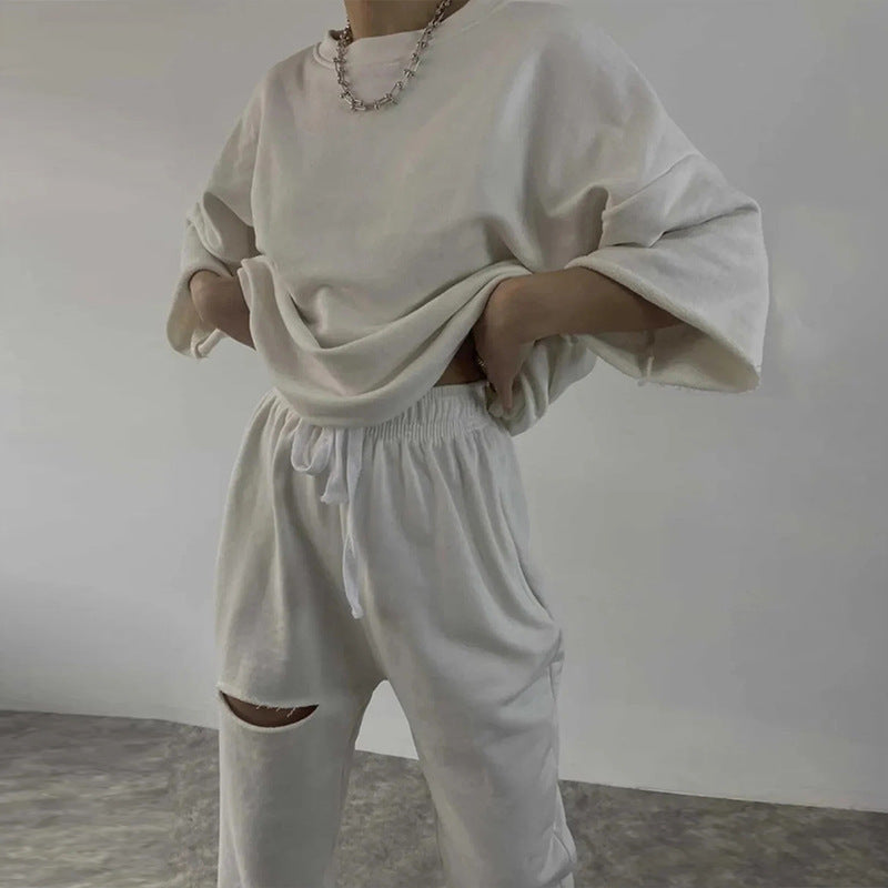 Casual set for women with oversized top and elastic pants Chic und Stil