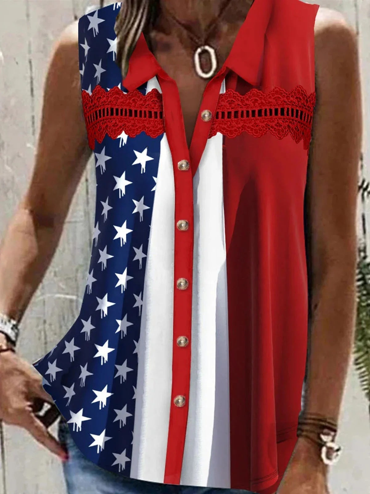 Chemisier pour femmes avec design patchwork floral et col élégant Chic und Stil