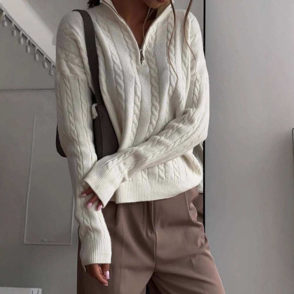 Dames pull cropped brodé avec demi-zip et structure côtelée Chic und Stil