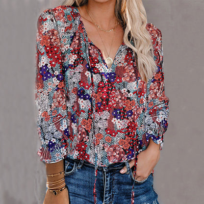 Blouse femme avec un motif léopard sophistiqué et un décolleté en V à la mode Chic und Stil