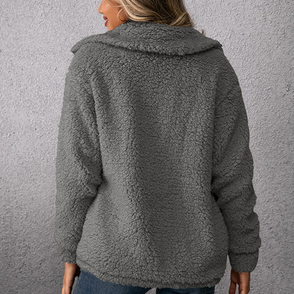 Pull en polaire confortable pour femmes avec col haut et matériau doux Chic und Stil