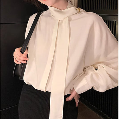 Blouse élégante à nœud papillon Chic und Stil pour femmes