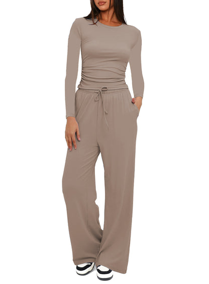 Costume de lounge confortable pour femmes avec un pantalon large Chic und Stil