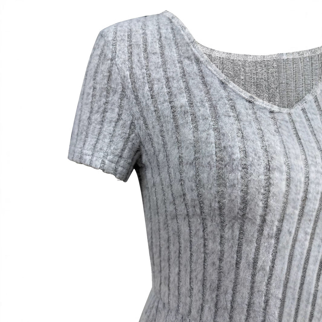 Robe d'été pour femmes avec structure côtelée et jupe évasée Chic und Stil