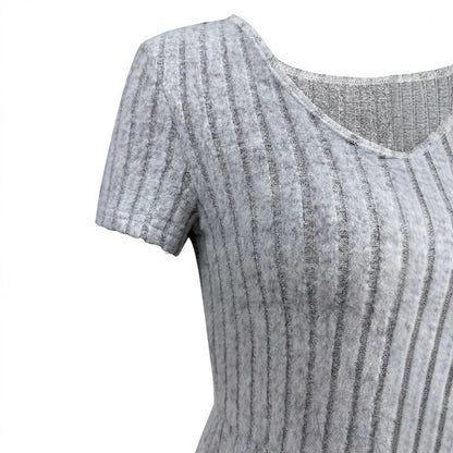Robe d'été pour femmes avec structure côtelée et jupe évasée Chic und Stil