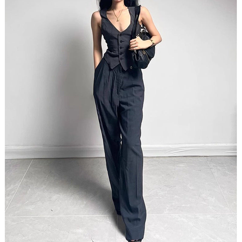 Chic and Style women's business suit jacket and pants set