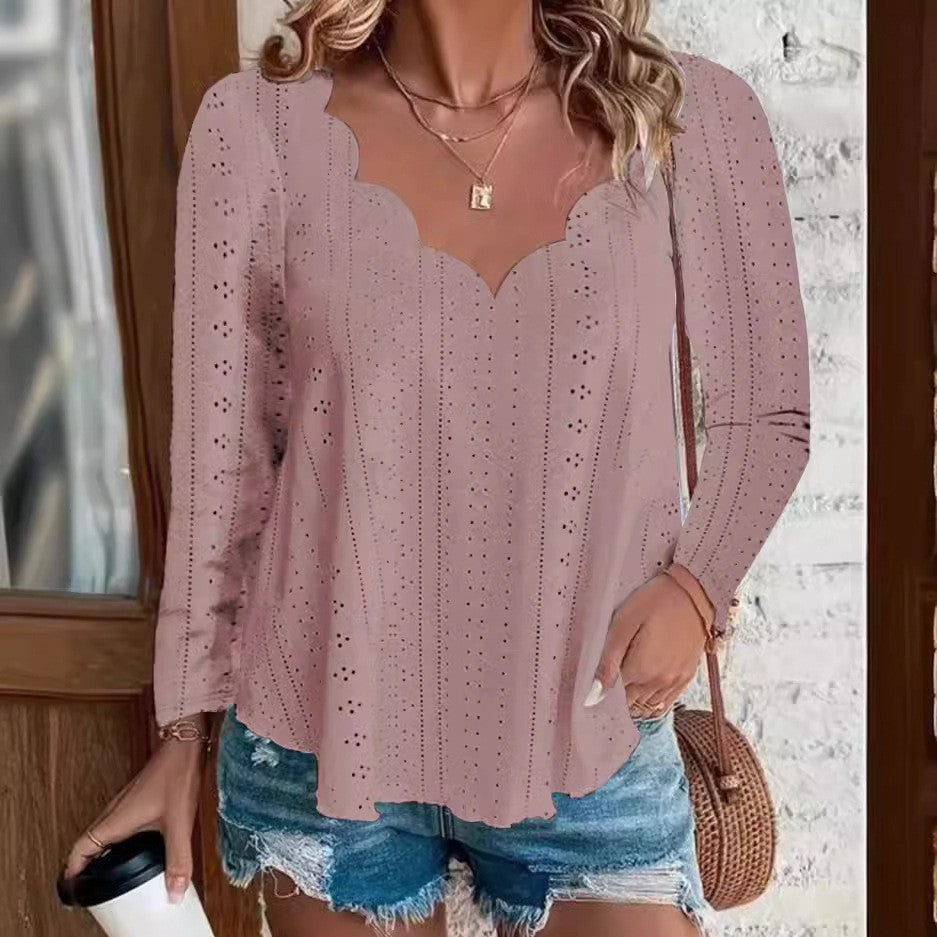 Chemisier léger pour femmes avec un motif aéré moderne et un décolleté élégant Chic und Stil